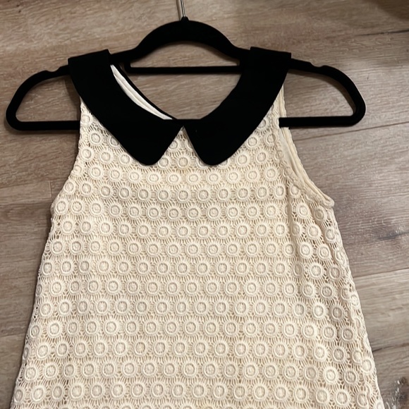 Anthropologie collared lace pattern top size xs - Picture 2 of 5